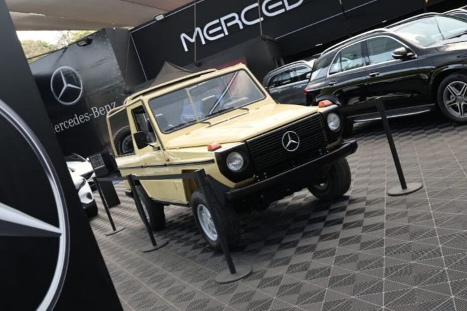 Papamóvil de Juan Pablo II y auto del expresidente Daniel Oduber protagonizan el Museo Mercedes-Benz